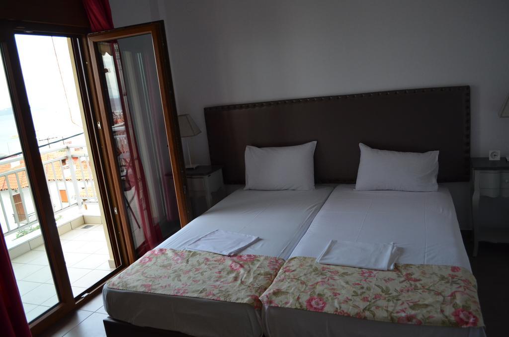 Emmeleia Accommodation By Maria Riga Ouranoupoli Esterno foto